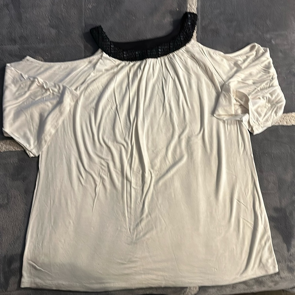 Women’s blouse